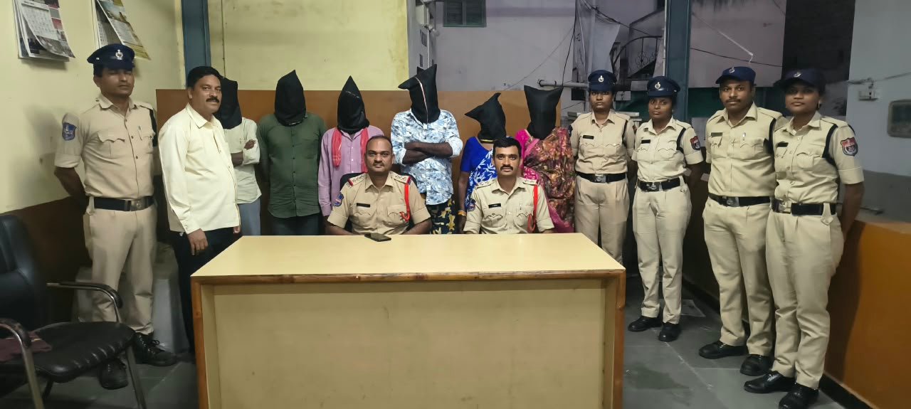 24 గంటల్లో హత్య కేసు ఛేదించిన జమ్మికుంట పోలీసులు